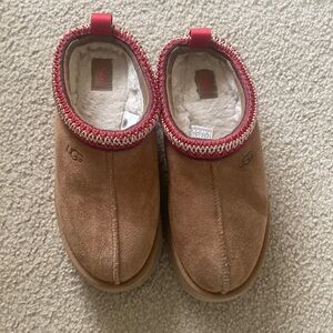 Ugg Tazz slippers